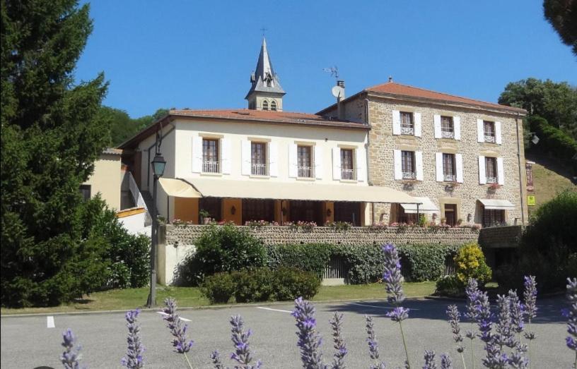 Logis Hotel-Restaurant Le Relais Hauterives Exterior photo